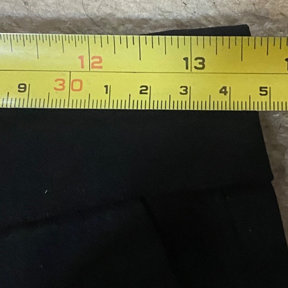 Babaton Conan fit cropped black crepe pant. **szS** - Picture 12 of 14